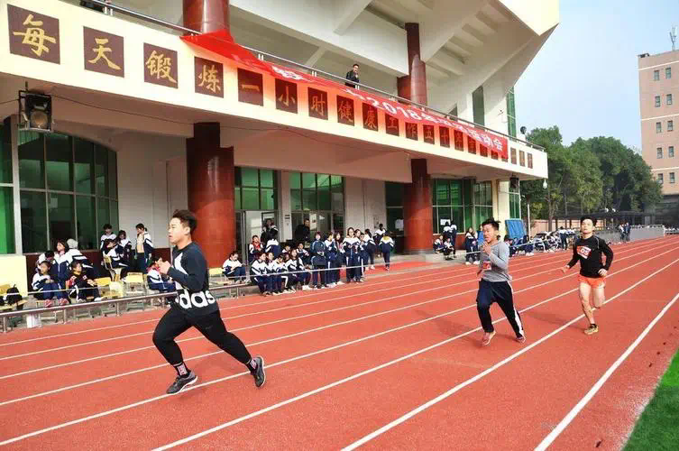 网球拍手胶宽度多少合适